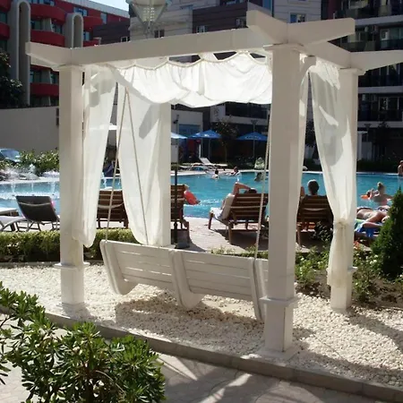 Admiral Plaza Lägenhet Slăntjev Brjag