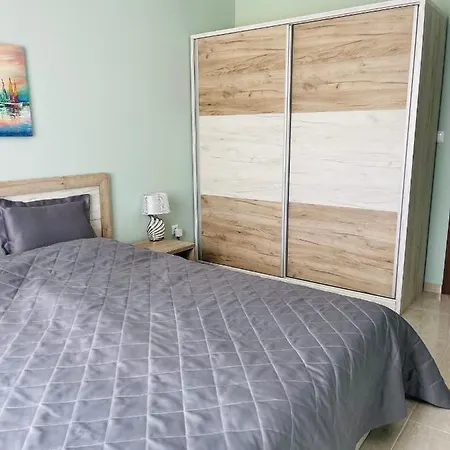 Admiral Plaza Apartmán *