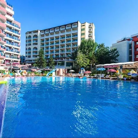 Admiral Plaza *